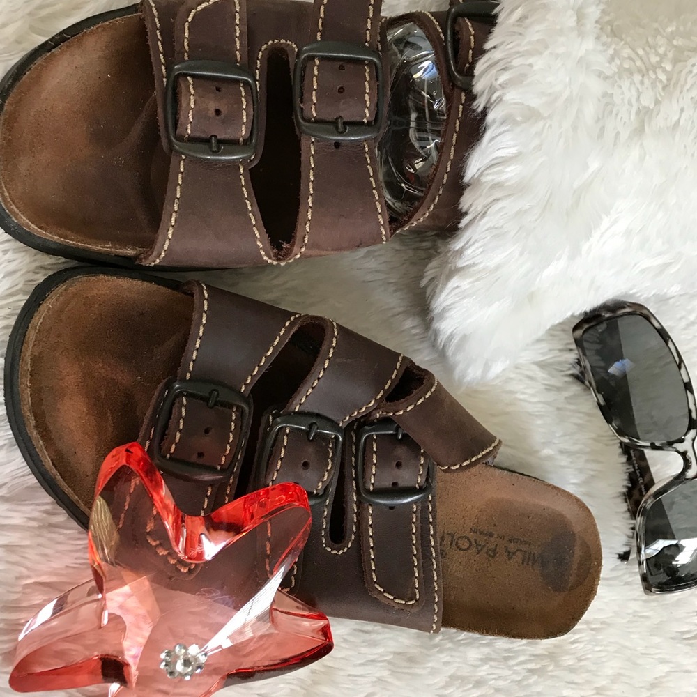 Brown sandals with open toes